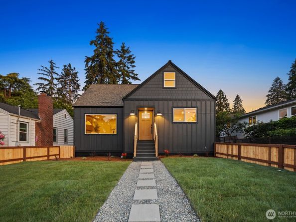 3209 NE 98th Street, Seattle WA 98115