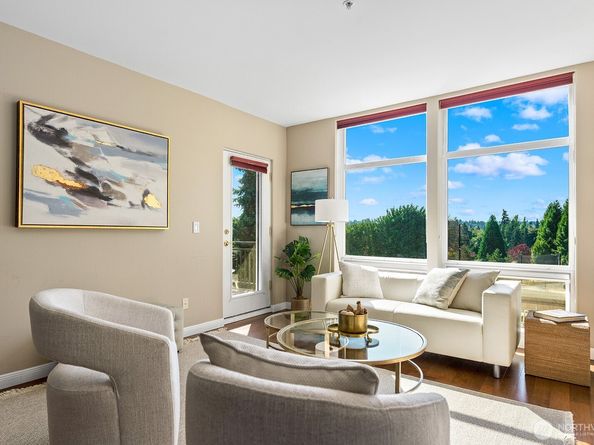 3221 Avalon Way SW 311, Seattle WA 98126