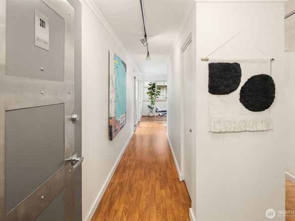 732 11th Avenue E 301, Seattle WA 98102