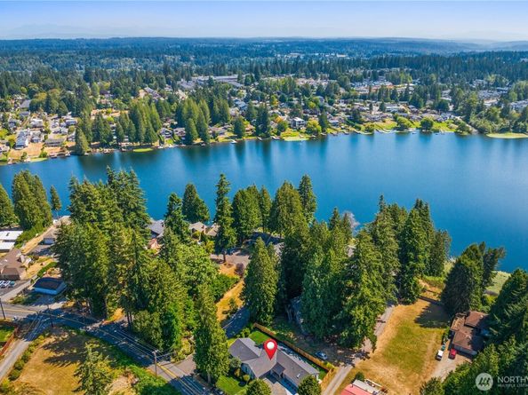 15729 Larch Way, Lynnwood WA 98087