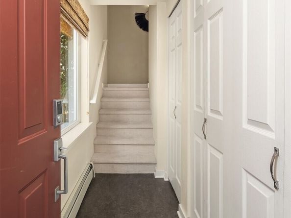 2609 NW 57th Street C, Seattle WA 98107