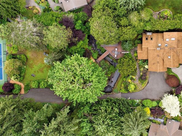 17410 44th Avenue NE, Lake Forest Park WA 98155