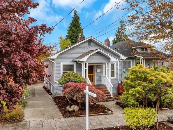4464 Whitman Avenue N, Seattle WA 98103
