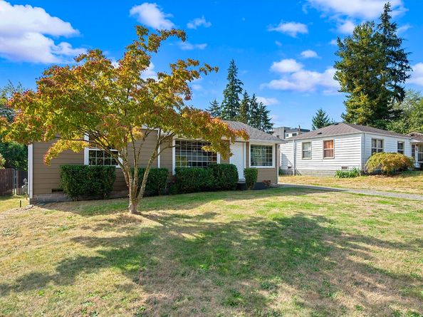 829 NE 189th Street, Shoreline WA 98155