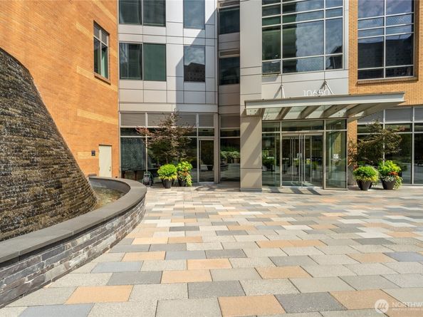 10650 NE 9th Place 723, Bellevue WA 98004