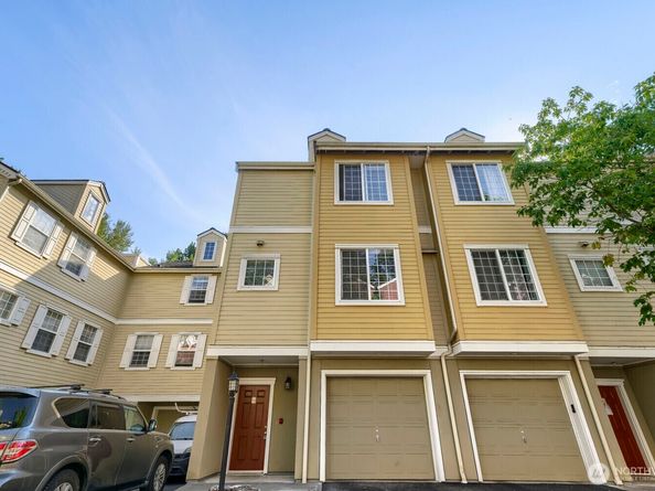 1800 NE 40th Street F3, Renton WA 98056