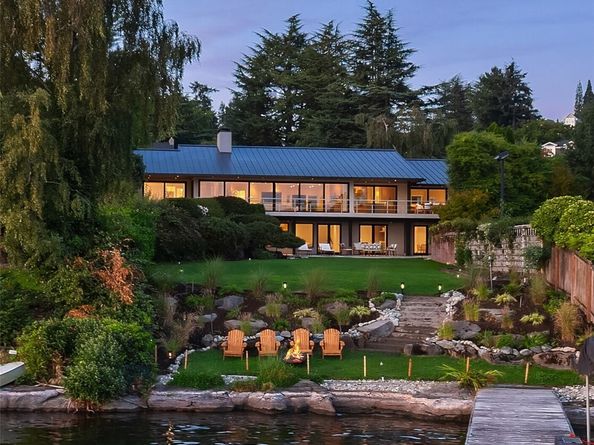 3517 43rd Avenue NE, Seattle WA 98105