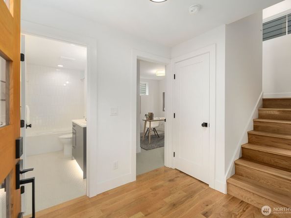 3932 S Angeline Street, Seattle WA 98118