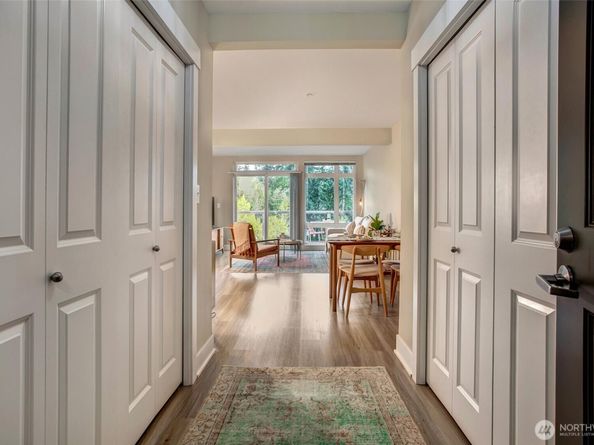 11415 Slater Avenue NE 305, Kirkland WA 98033