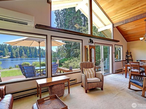 13806 W Lake Kathleen Drive SE, Renton WA 98059