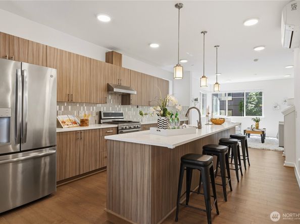 15865 NE 14th Road, Bellevue WA 98008