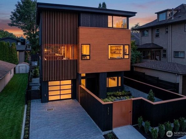 311 NE 59th Street, Seattle WA 98105