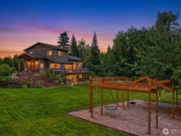 17420 174th Avenue NE, Woodinville WA 98072