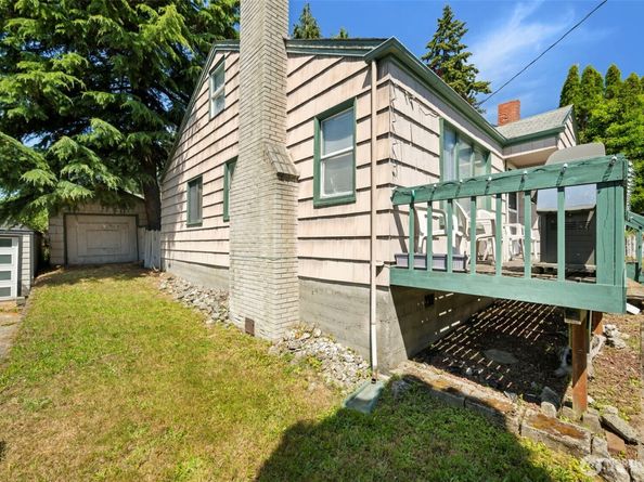 122 NW 103rd Street, Seattle WA 98177