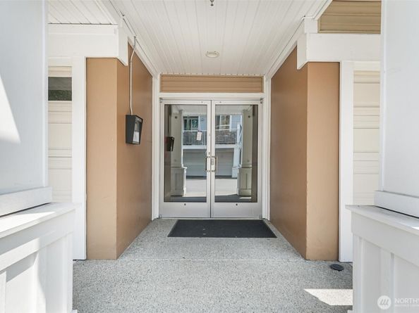 2970 SW Raymond Street 102, Seattle WA 98126