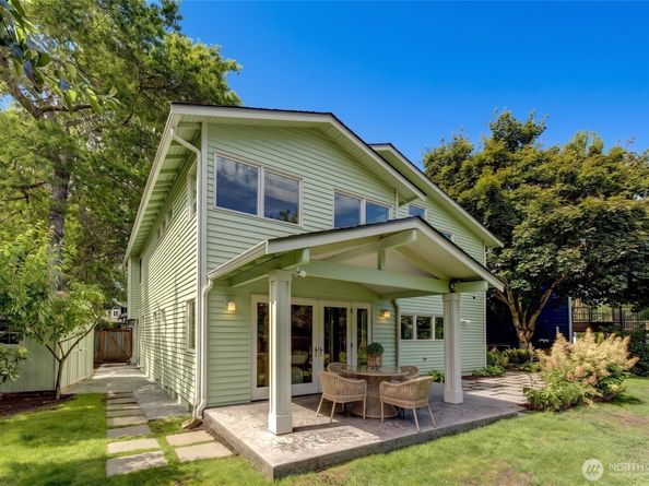910 6th Place S, Kirkland WA 98033
