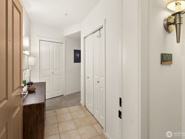2901 NE Blakeley Street 306, Seattle WA 98105