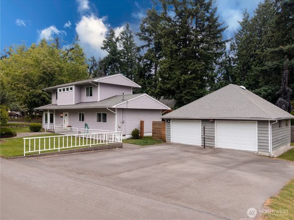 8706 NE 135th Place, Kirkland WA 98034