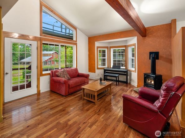 10133 SW 204th Street, Vashon WA 98070
