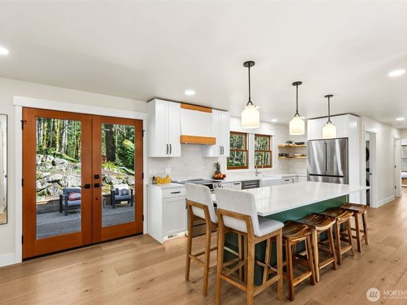7238 Lakemont Boulevard SE, Bellevue WA 98006