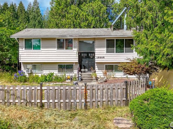 19226 7th Avenue W, Lynnwood WA 98036