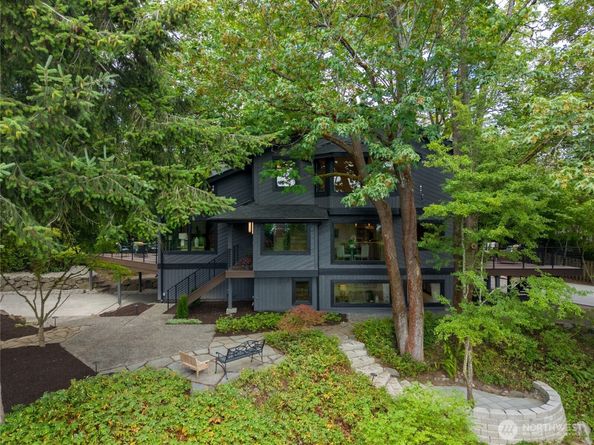 5100 NE 55th Street, Seattle WA 98105