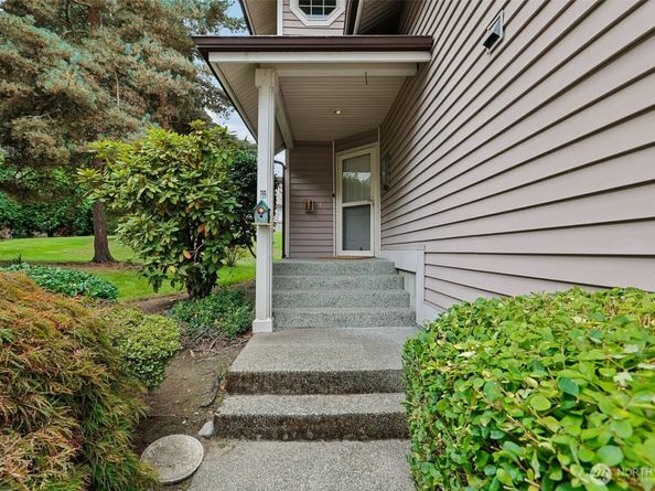 15617 NE 70th Court D109, Redmond WA 98052