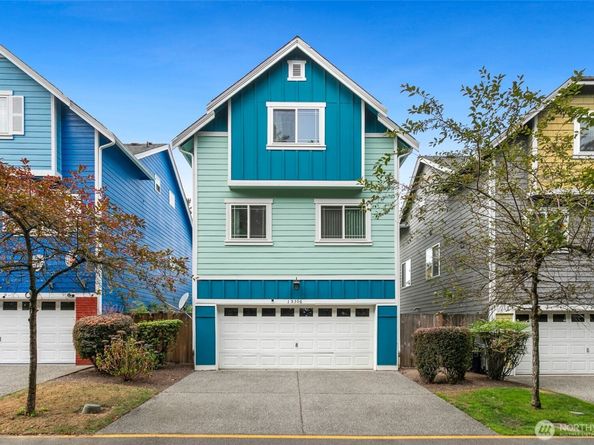 15306 14th Avenue W, Lynnwood WA 98087