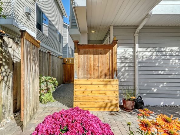8529 Midvale Avenue N C, Seattle WA 98103