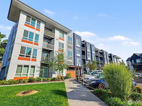 14598 Westminster Way N 304, Shoreline WA 98133