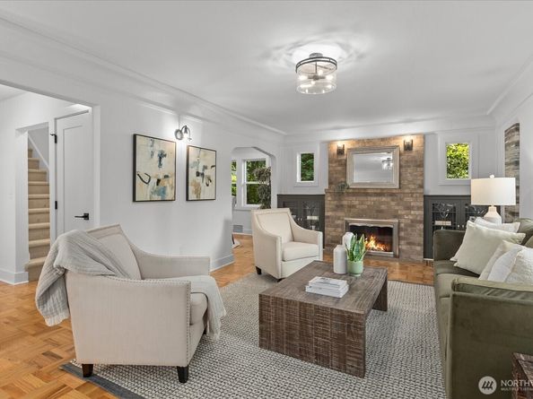 10322 Ashworth Avenue N, Seattle WA 98133