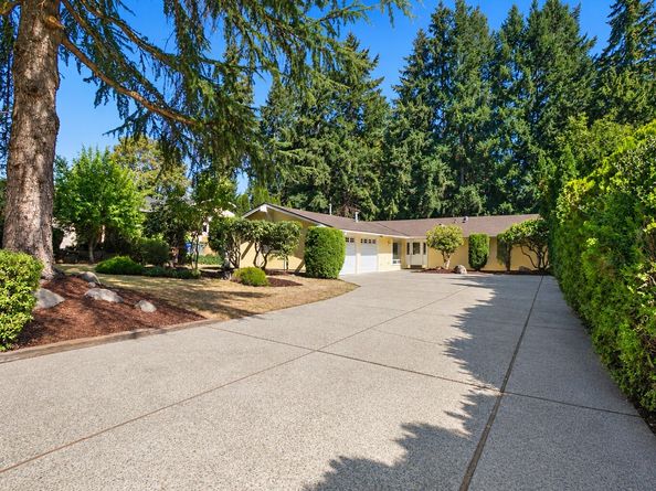 1012 179th Place NE, Bellevue WA 98008