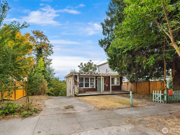 440 26th Avenue E, Seattle WA 98112