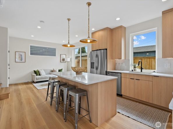 7513 12th Avenue SW, Seattle WA 98106