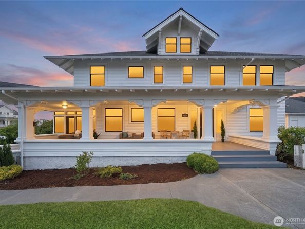 2329 Rucker Avenue, Everett WA 98201