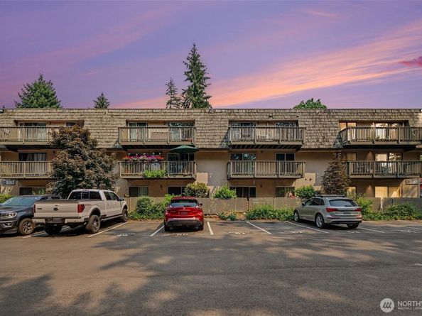 1420 153rd Ave NE 3702, Bellevue WA 98007