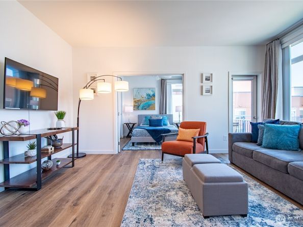 2415 2nd Avenue 729, Seattle WA 98121