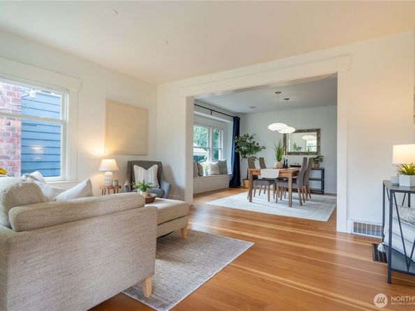 7531 25th Avenue NW, Seattle WA 98117