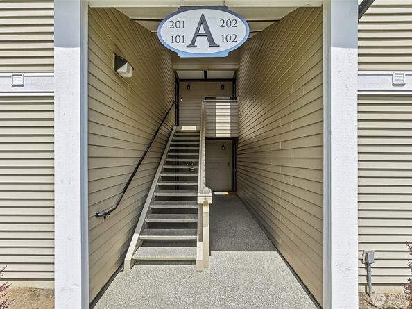 26005 106th Place SE A102, Kent WA 98030