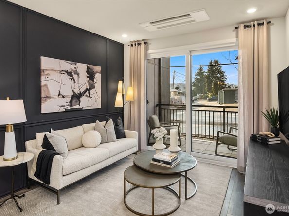 6949 NE 184th Lane 205, Kenmore WA 98028