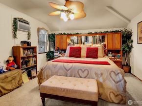 32807 12th Avenue SW, Federal Way WA 98023