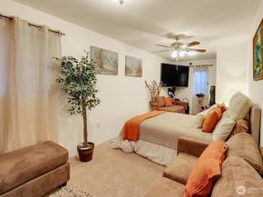 32807 12th Avenue SW, Federal Way WA 98023