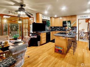 32807 12th Avenue SW, Federal Way WA 98023