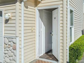 725 SW 115th Street SW BB 204, Everett WA 98204