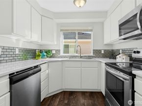 725 SW 115th Street SW BB 204, Everett WA 98204