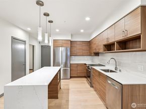 11903 NE 128th Street 320, Kirkland WA 98034