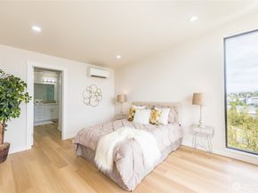 1019 Sturgus Avenue S A, Seattle WA 98144