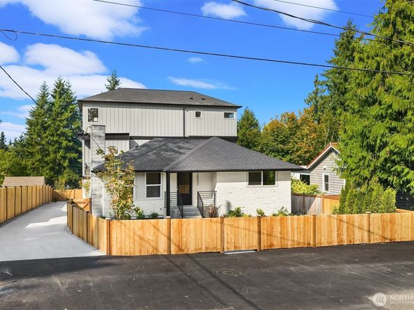 2032 NE 123rd Street, Seattle WA 98125