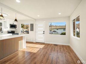 12215 44th Avenue S, Tukwila WA 98178