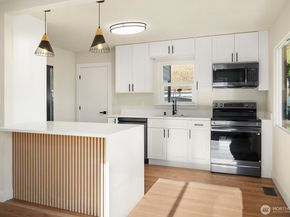 12215 44th Avenue S, Tukwila WA 98178